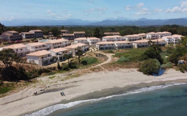 Residence Marina di Bravone - appartement 6 personnes RDC N107