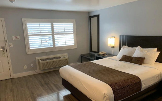 Pacific Inn