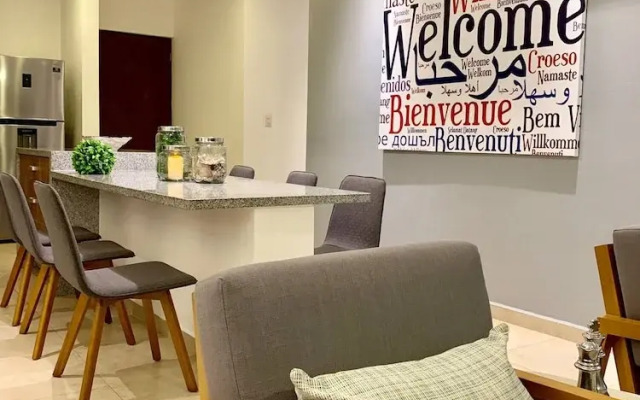 Sleeps 4-6-amazing 2 Bedroom Ph With Bbq & Jacuzzi