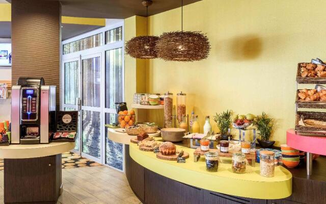 Ibis Styles Dax Center