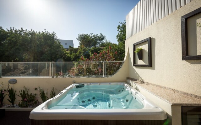 D Loft Sea and Golf