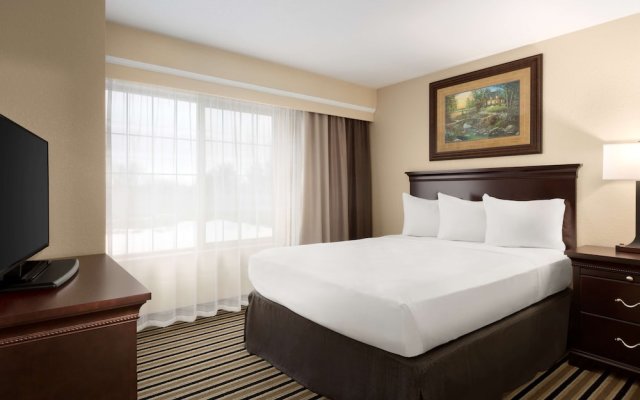 Country Inn & Suites by Radisson, Little Falls, MN