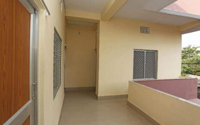 Goroomgo Somnath Rest House Puri