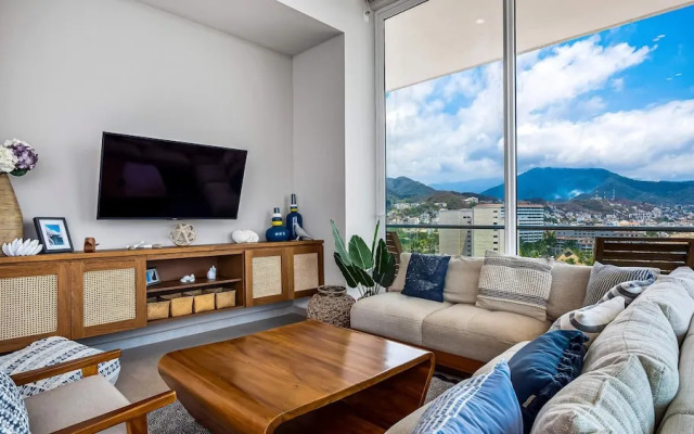 Panoramic Hot Tub Oceanview Penthouse