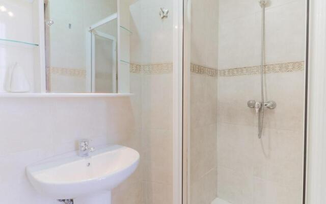 Brand New One Bedroom Cathedral Views