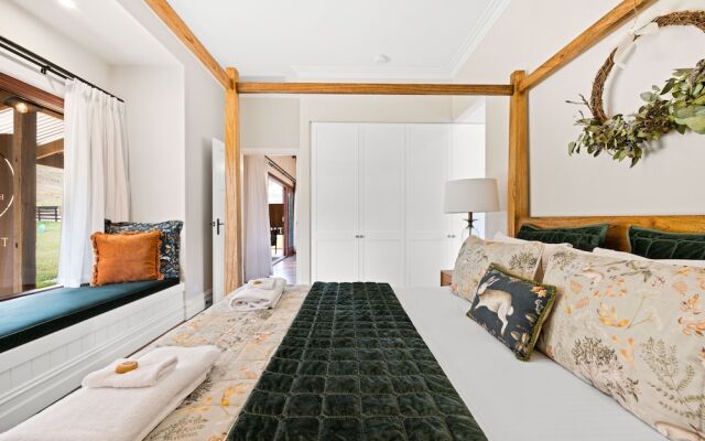 Grandview Accommodation - Hideaway Huts