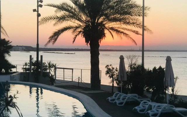 Lenios Beach Hotel