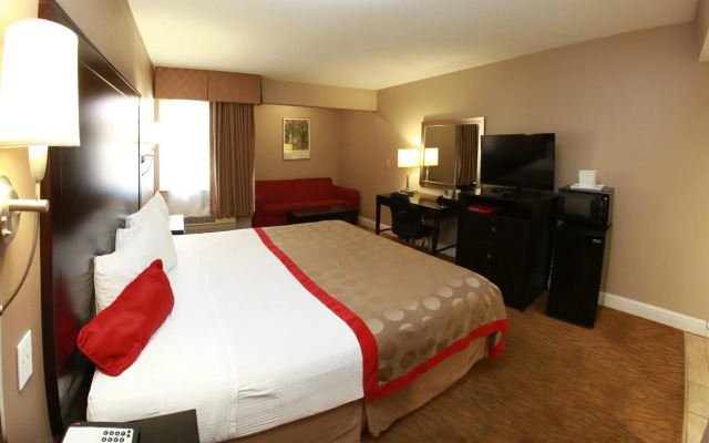 Ramada by Wyndham Fresno North