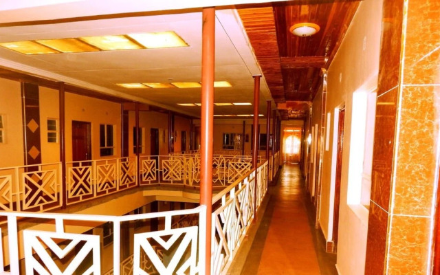 Olorropil Hotel