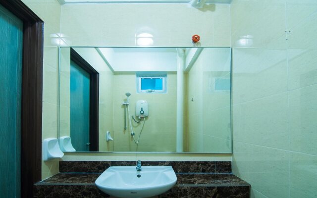 OYO 528 Sea Princess Hotel