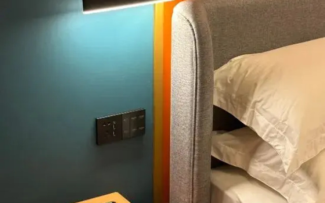 Cloud Intelligent Hotel (Lianjiang Xinyi Middle School)