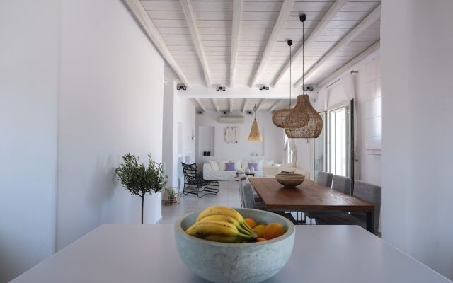 Lux Villa, 5 Master BR, Private Pool, Sunset View!