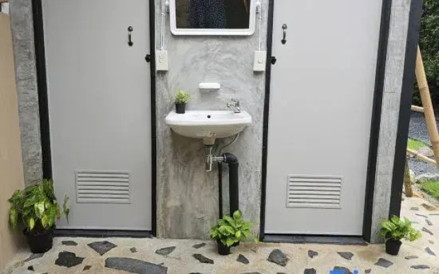 Long beach simple house