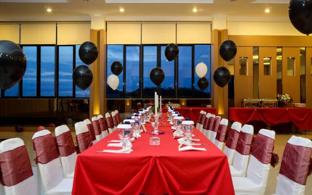 G Hotel