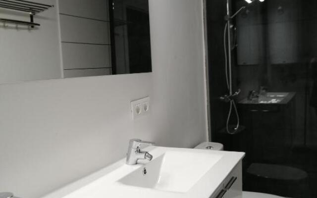 BIOMA Modern & Minimalist Apartment