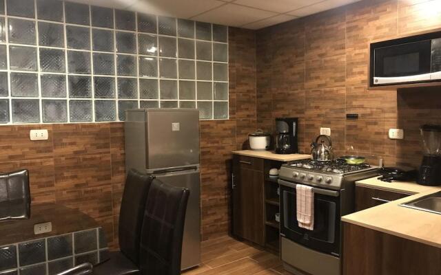 Del Niño Apartments