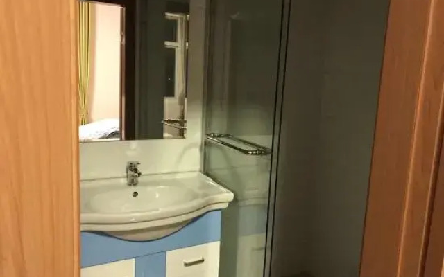 Shanghai Zhouqiao apartment