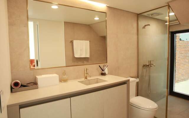 Ohyeongjae Private Pool Villa