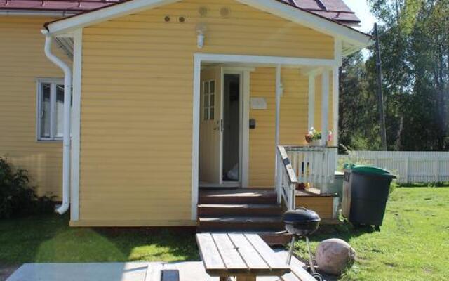 Hotel Aakenus Holiday Home Kymppi