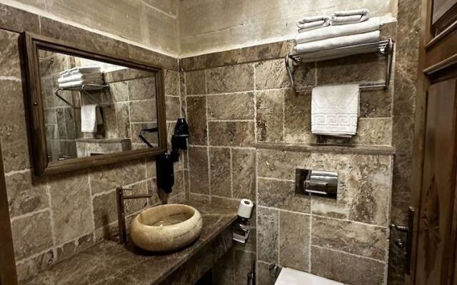 Noah's Ark Cave Hotel