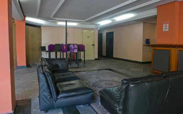 Central Plaza Flat