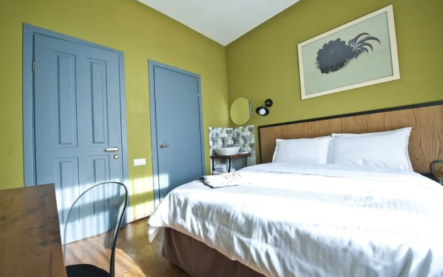 Hotel 27