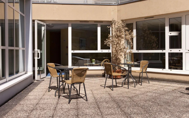 Urban Lodge (by Popinns)