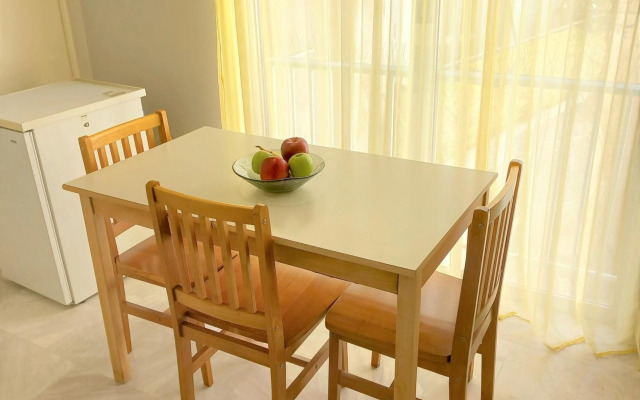 Central, Bright and Comfortable Apartment with balcony