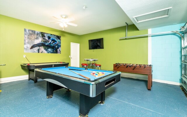 5 Bedroom, 4 Bathroom Villa