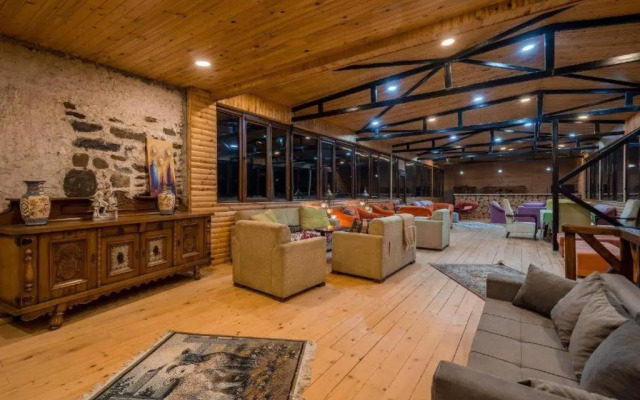 Svaneti, Hotel Ushguli