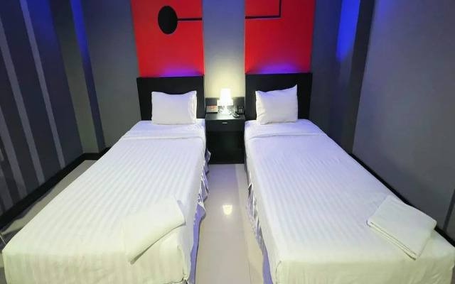 Capital O 75514 Vasidtee City Hotel