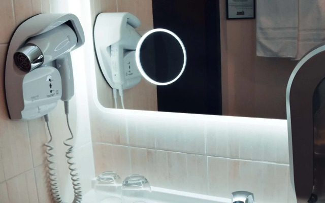 Brit Hotel Confort La Tour Blanche