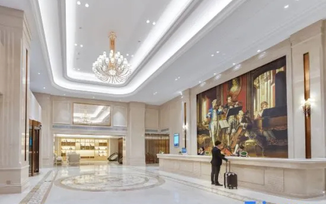 Venus Royal Hotel (Kunshan Zhoushi Government Store)