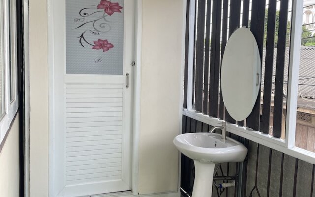 2B Cozy Hostel