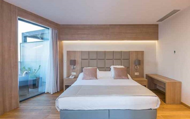 Lamaraz Arts Hotel
