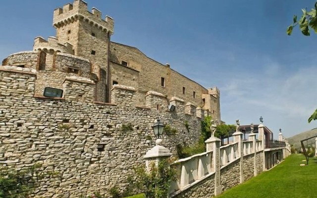 Castello Orsini Hotel