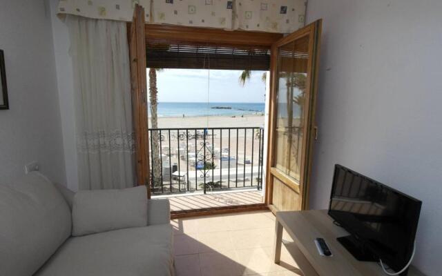 AR1B, Acogedor estudio a pie de playa