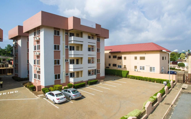 Regimanuel Apartments - Kwabenya