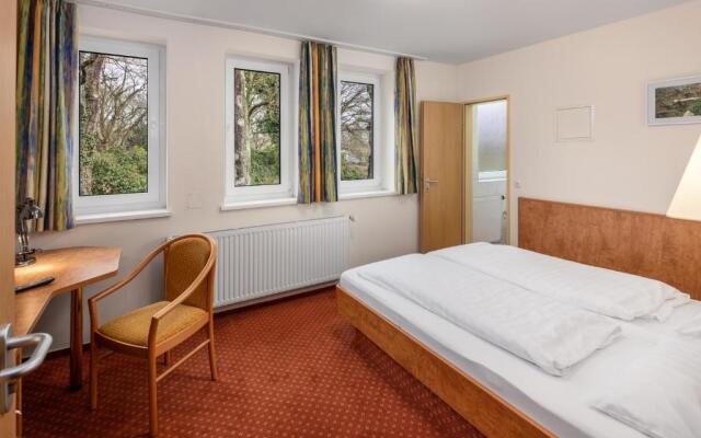Academy Lodge Boardinghouse