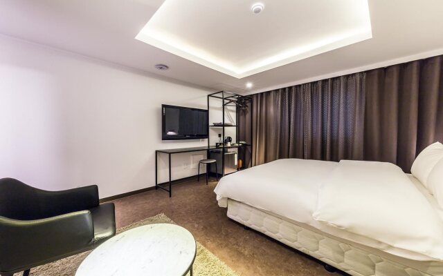 Stay Hotel