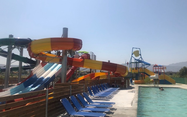 Selini Suites & Waterpark