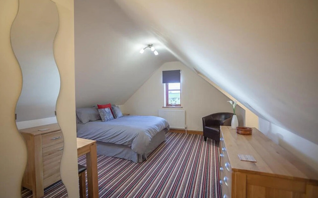 Lyde Cross Coach House