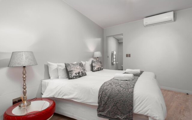 Greenwich Square Luxury Apartments