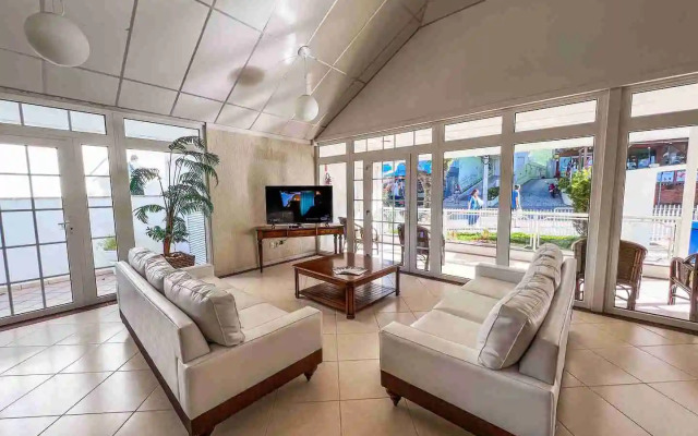 Bombinhas Blue Suites