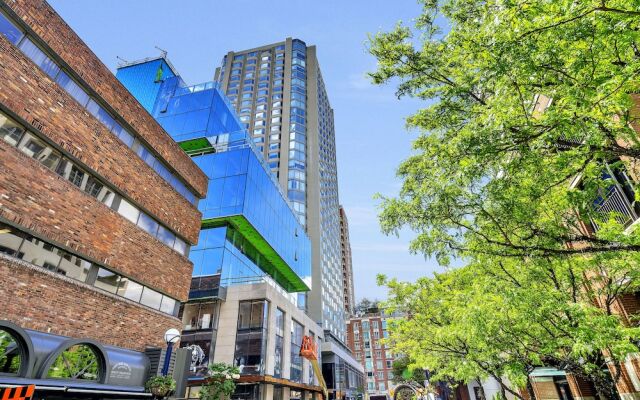 QuickStay - Yorkville's Finest (Yonge & Bloor)