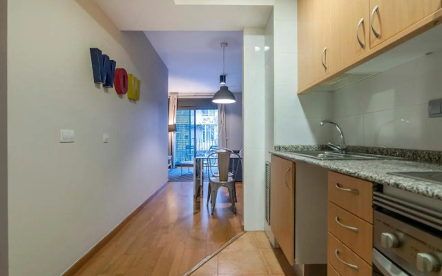 Modern and bright apartment in Eixample 2-2