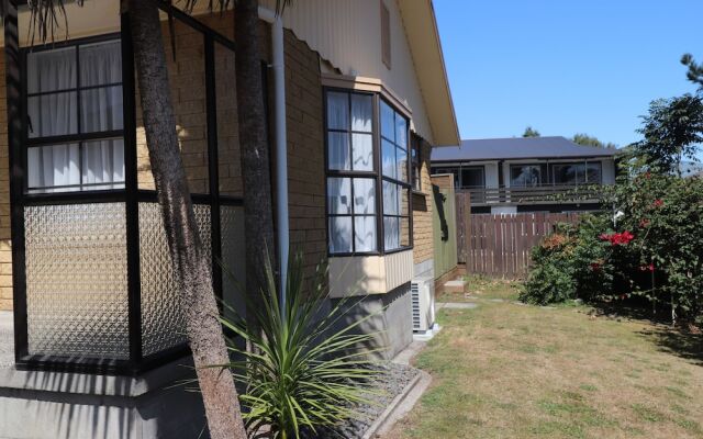 Sunny Unit on Grey Street