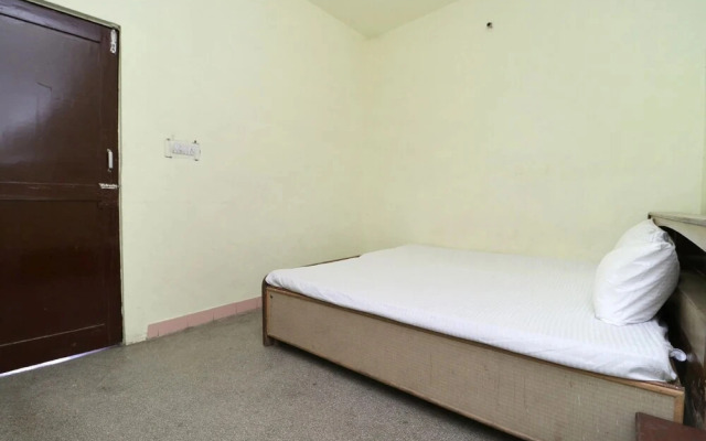 Shri Krishankripa Guest House by OYO Rooms