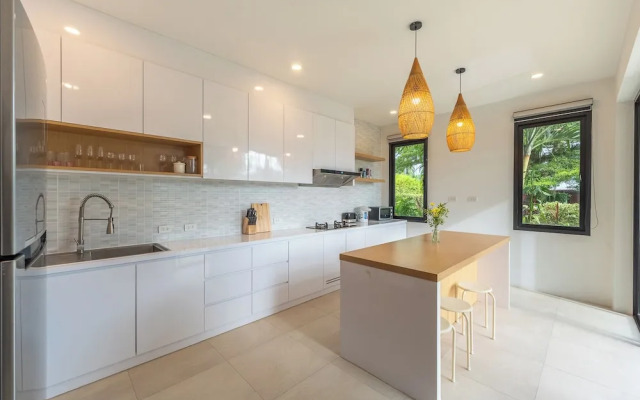 One of Phukets Best Villas V212