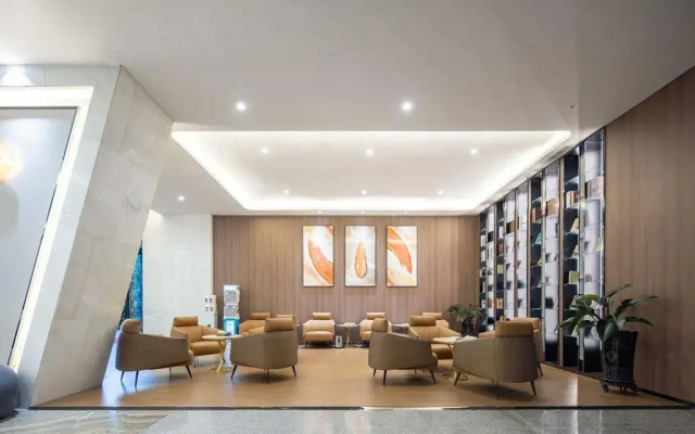 Lori Star Hotel